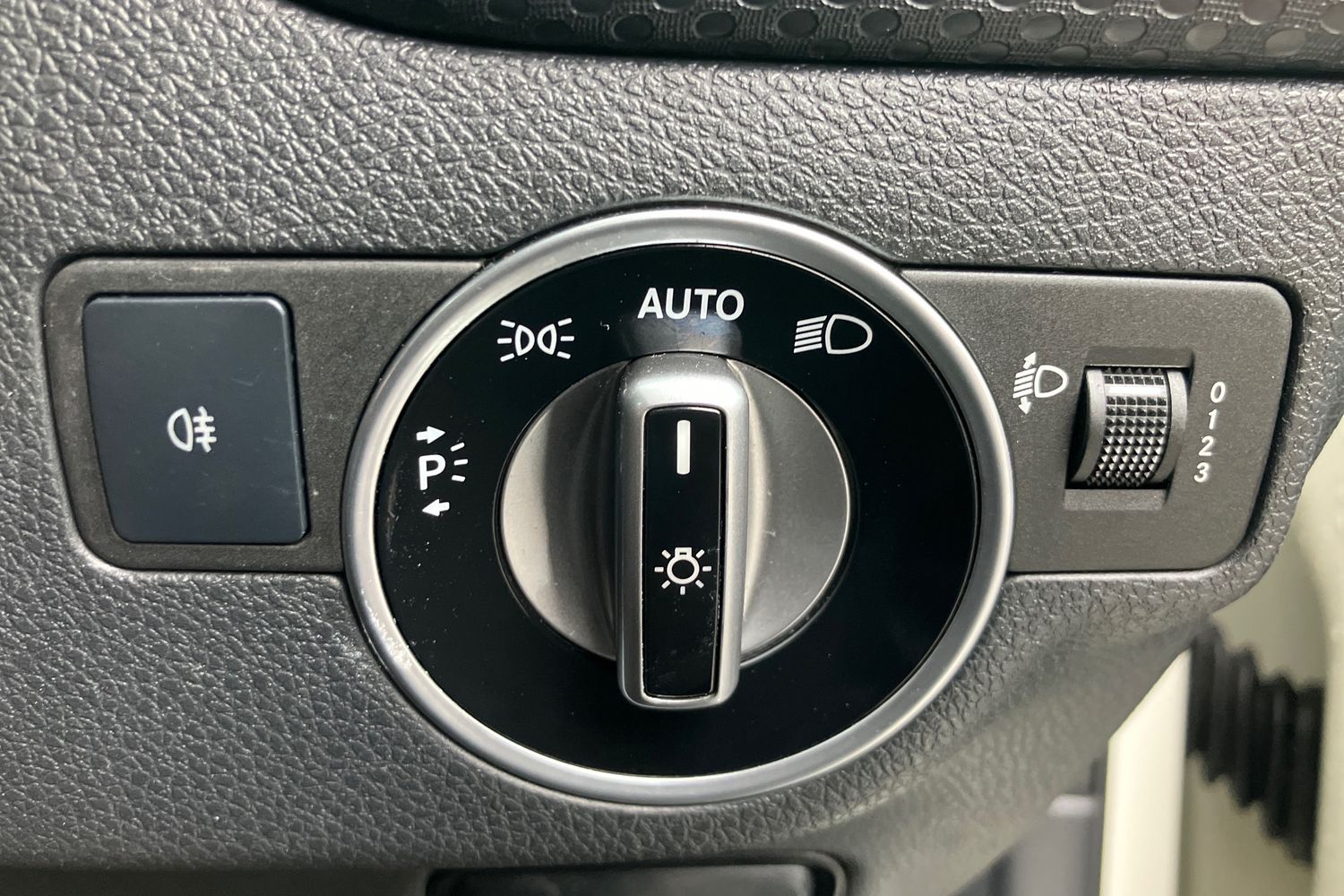 Used Mercedes-Benz A-Class 2017 for sale - 77649485: Photo 22