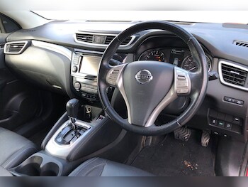 Used Nissan Qashqai 2017 for sale - 78402405: Photo