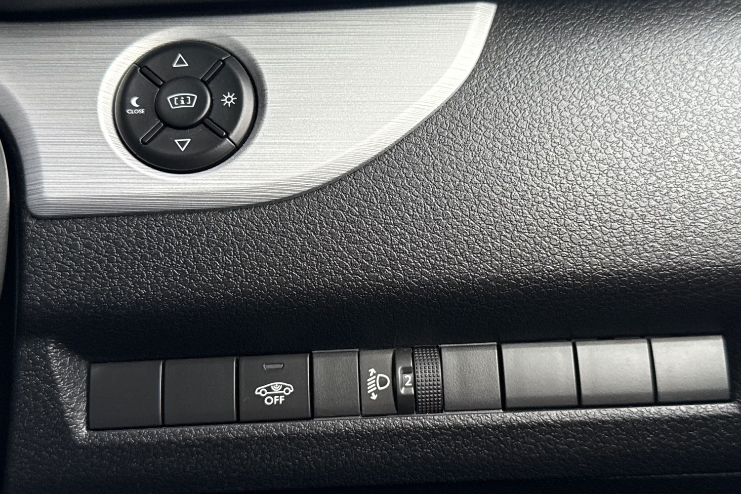 Used Peugeot Traveller 2018 for sale - 76844613: Photo 16