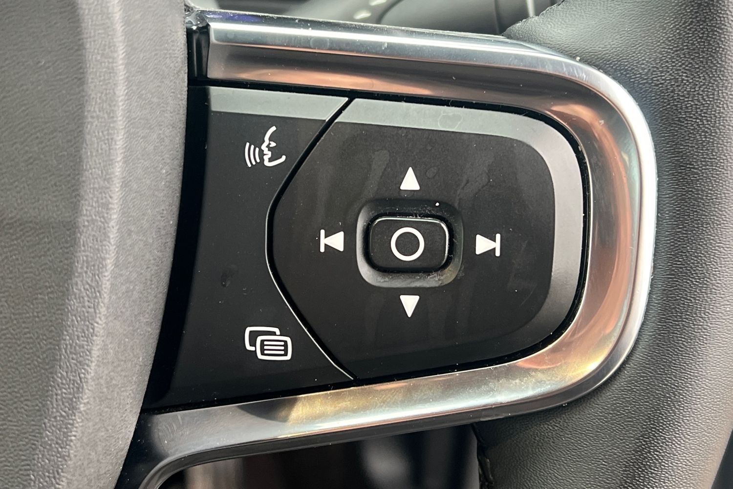 Used Volvo XC40 2022 for sale - 76711756: Photo 11