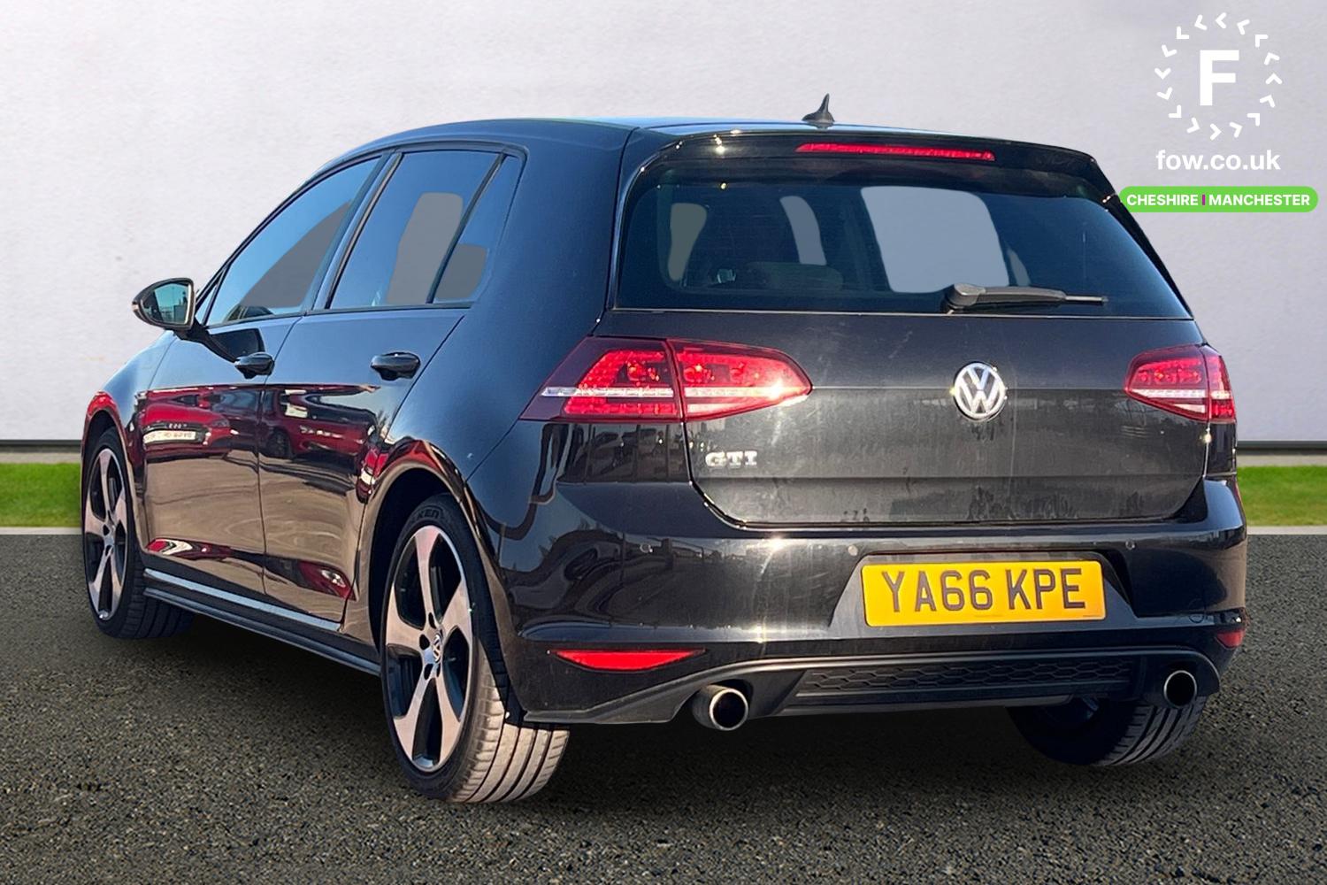 Used Volkswagen Golf 2017 for sale - 76637101: Photo 2