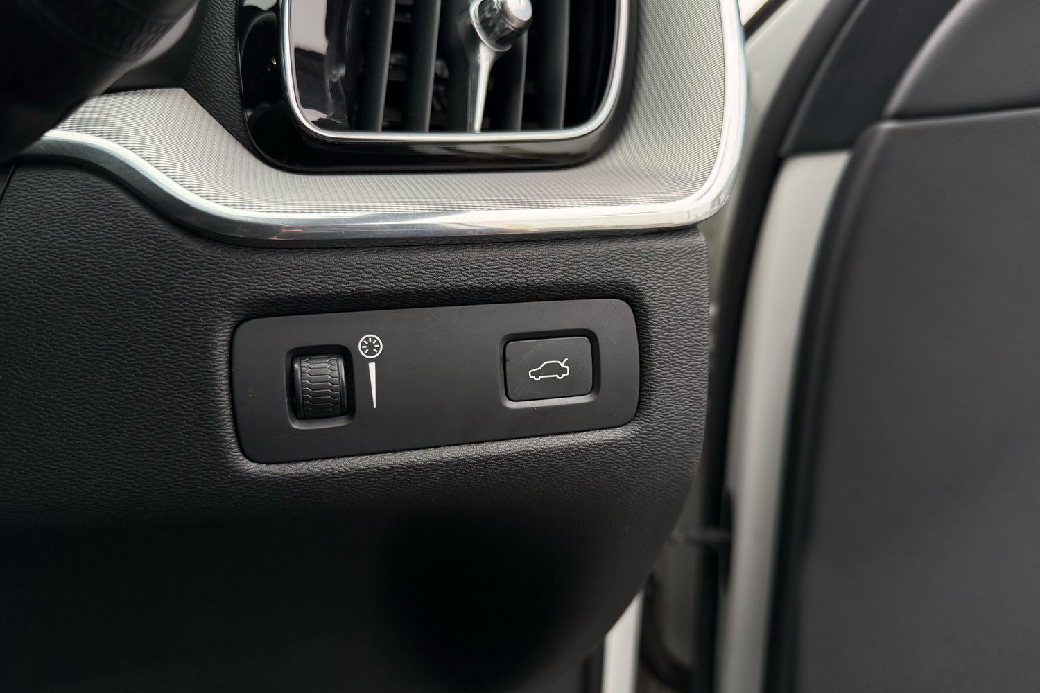 Used Volvo XC60 2018 for sale - 76617101: Photo 10