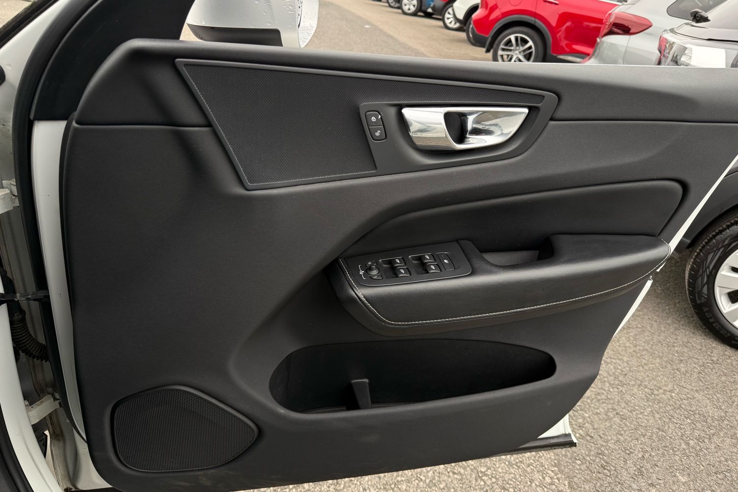 Used Volvo XC60 2018 for sale - 76617101: Photo 11