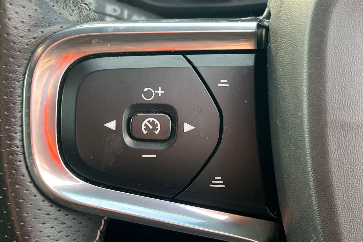 Used Volvo XC40 2020 for sale - 76844643: Photo 12