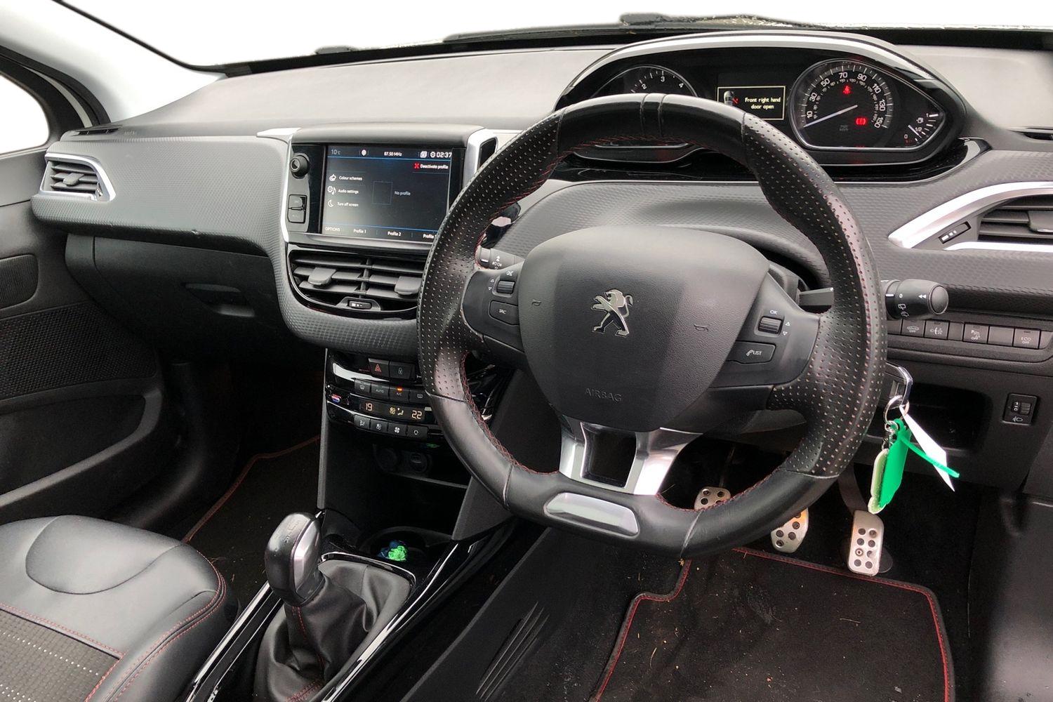 Used Peugeot 2008 2019 for sale - 76481053: Photo 3