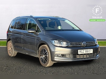 Used Volkswagen Touran 2020 for sale - 76732513: Photo