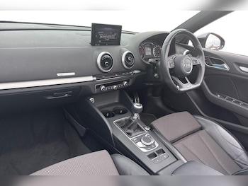 Used Audi A3 2017 for sale - 76300250: Photo 4