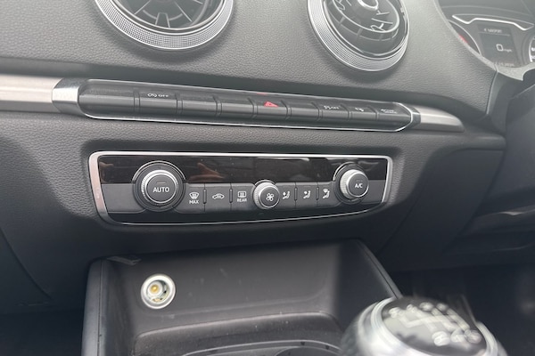 Used Audi A3 2017 for sale - 76300250: Photo 7