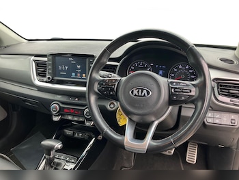 Used Kia Stonic 2019 for sale - 78756205: Photo