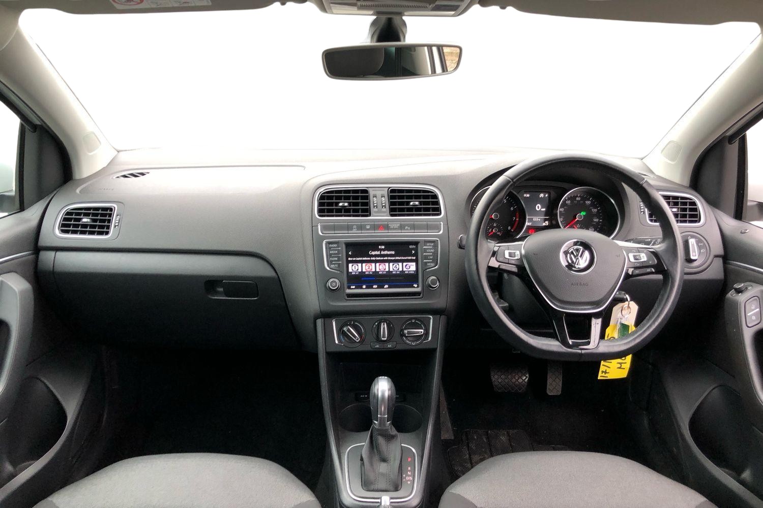 Used Volkswagen Polo 2016 for sale - 76324023: Photo 3