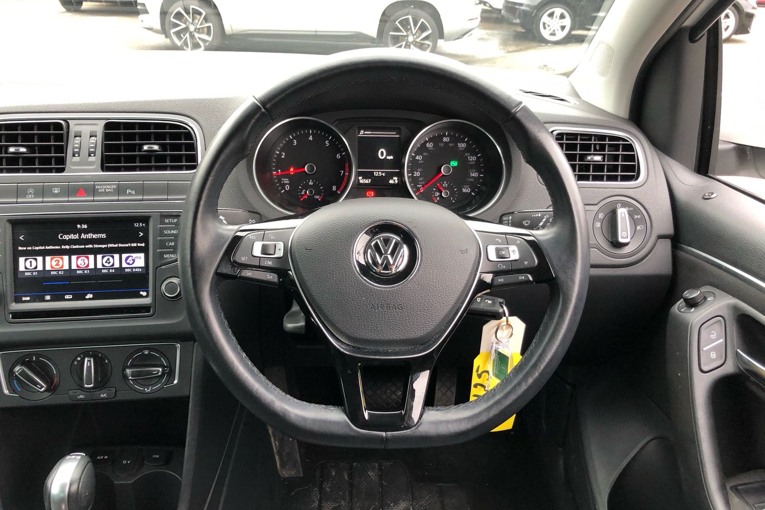 Used Volkswagen Polo 2016 for sale - 76324023: Photo 5