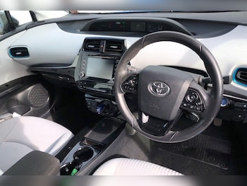 Used Toyota Prius 2021 for sale - 78703136: Photo
