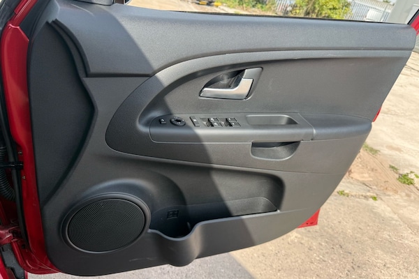 Used Kia Venga 2017 for sale - 75356281: Photo 12