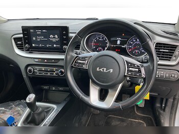 Used Kia Ceed 2022 for sale - 77608332: Photo