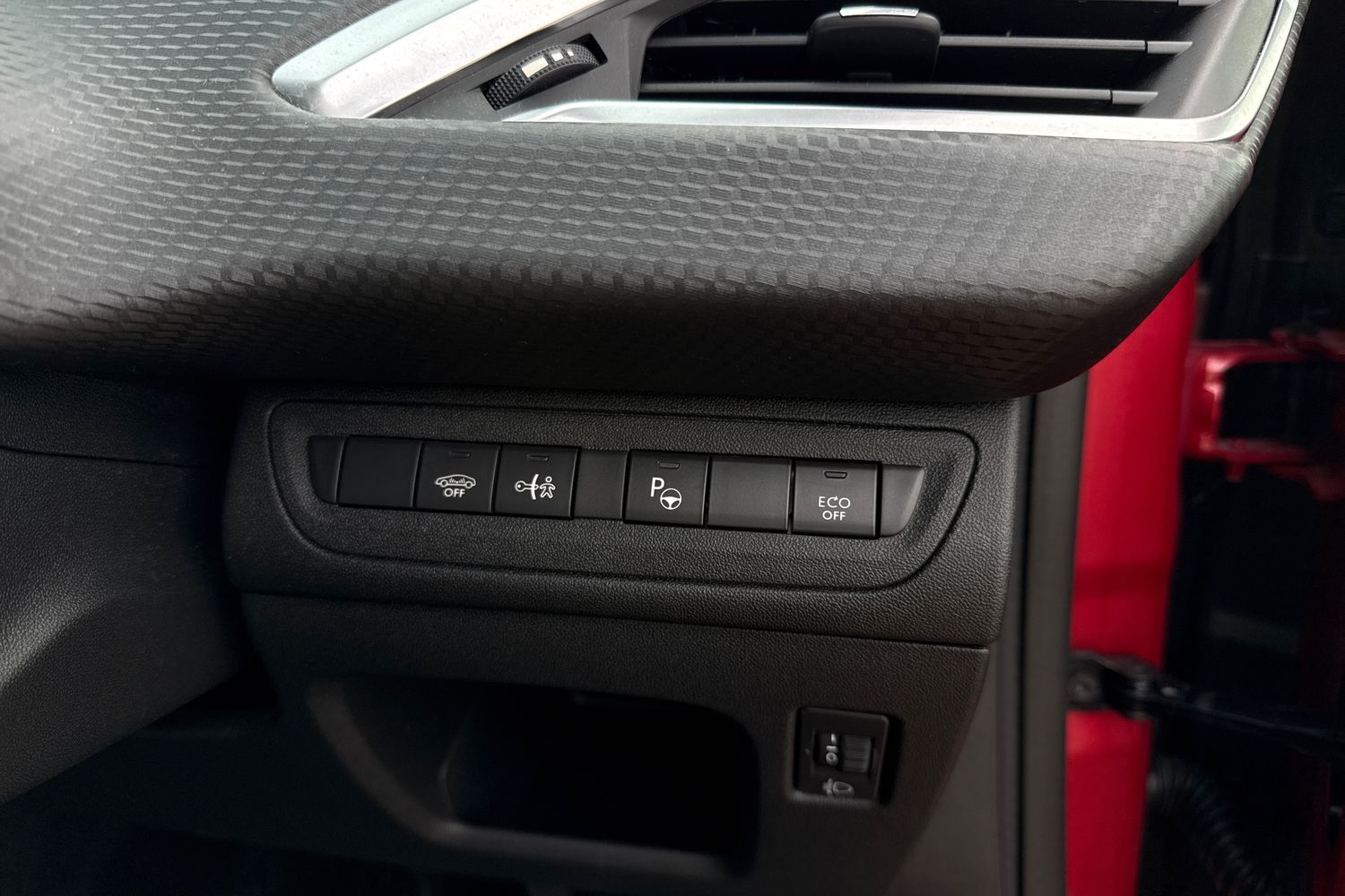 Used Peugeot 208 2018 for sale - 76929329: Photo 11