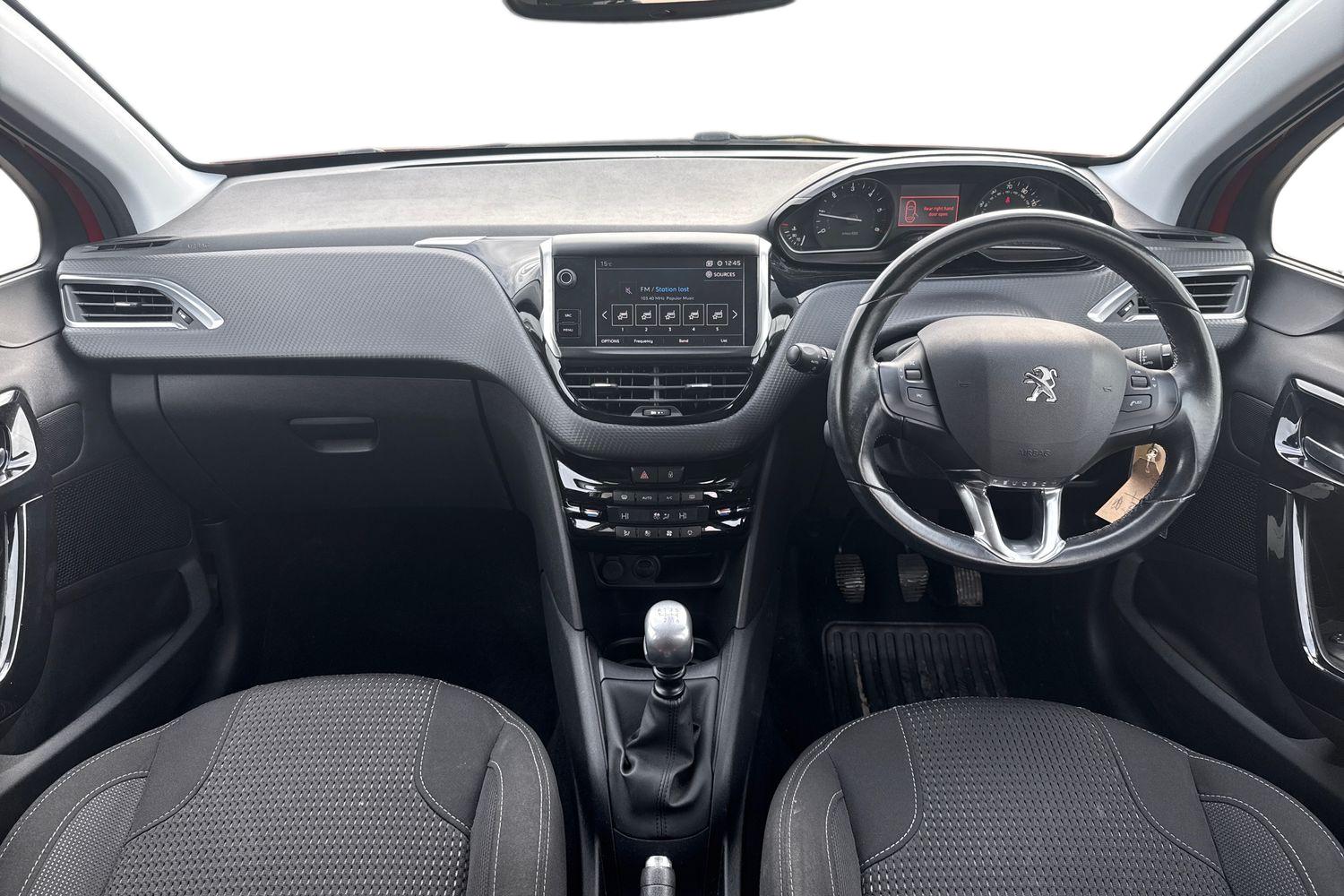 Used Peugeot 208 2018 for sale - 76929329: Photo 3