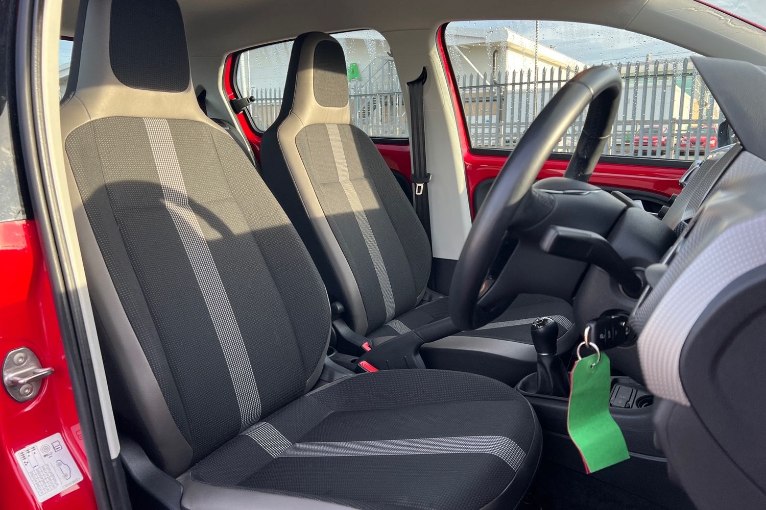 Used Volkswagen up! 2018 for sale - 77527496: Photo 14