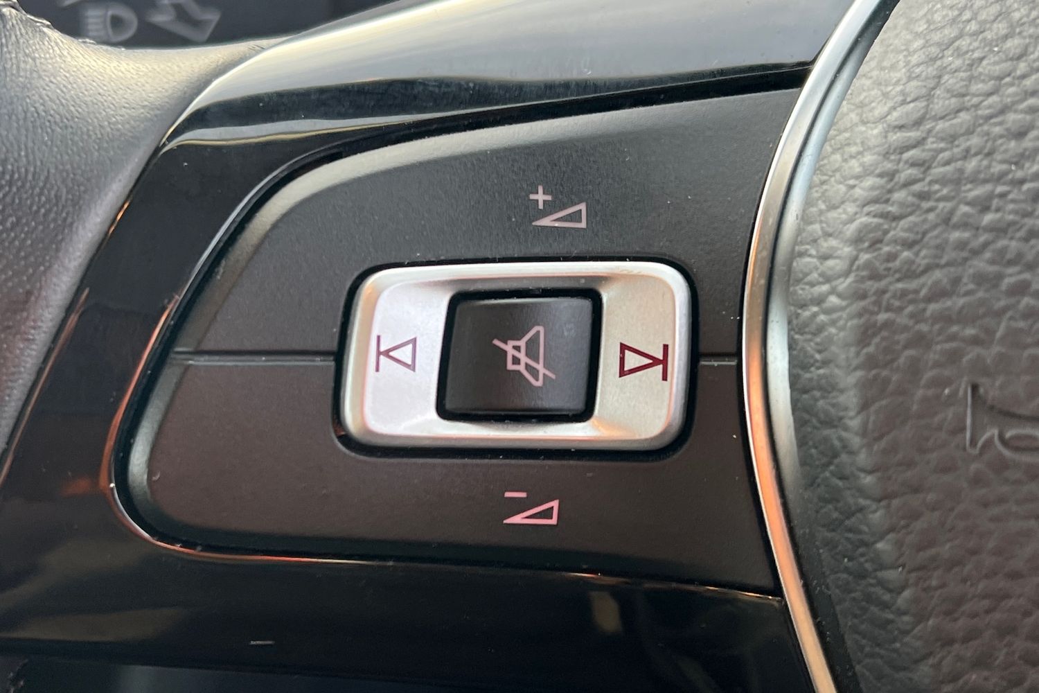 Used Volkswagen up! 2018 for sale - 77527496: Photo 7