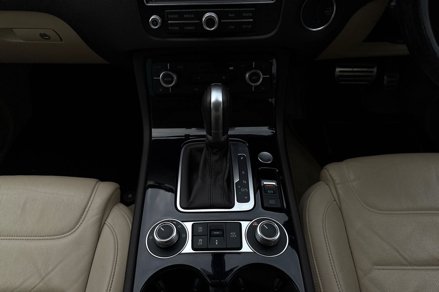 Used Volkswagen Touareg 2016 for sale - 76438846: Photo 8