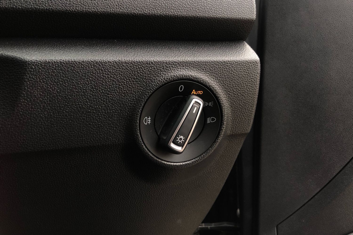 Used Volkswagen T-Roc 2020 for sale - 75962599: Photo 11