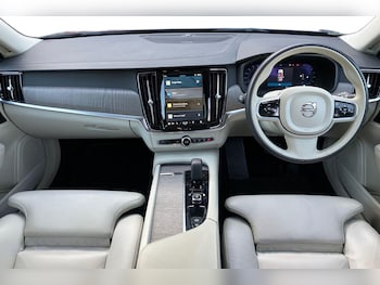 Used Volvo V90 2022 for sale - 75632244: Photo