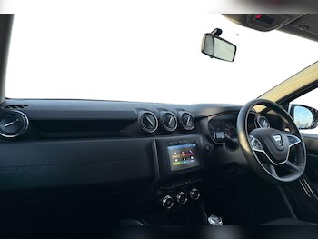 Used Dacia Duster 2021 for sale - 77527463: Photo