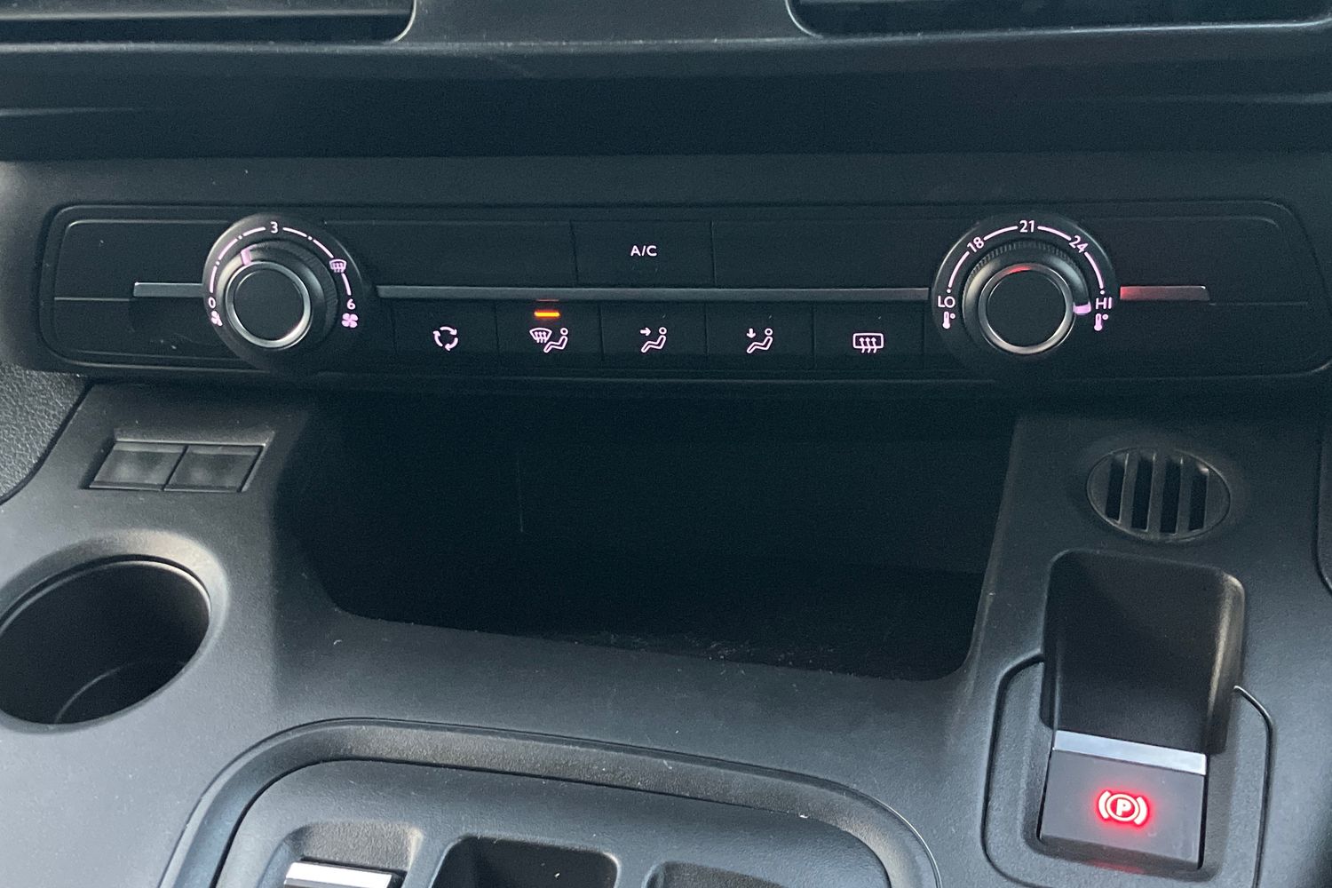 Used Peugeot Rifter 2022 for sale - 76739541: Photo 12