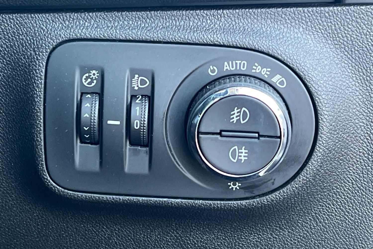 Used Vauxhall Corsa 2017 for sale - 77101176: Photo 16