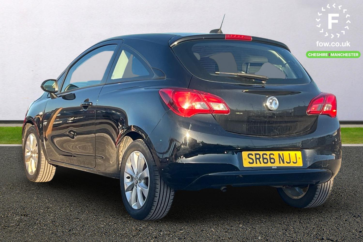 Used Vauxhall Corsa 2017 for sale - 77101176: Photo 2