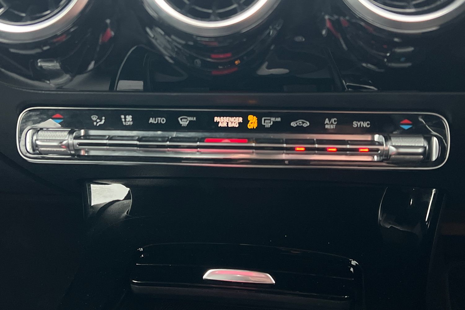 Used Mercedes-Benz A-Class 2018 for sale - 76576306: Photo 12