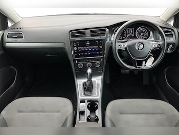 Used Volkswagen Golf 2019 for sale - 76972752: Photo