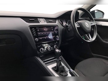 Used Skoda Octavia 2020 for sale - 78756212: Photo