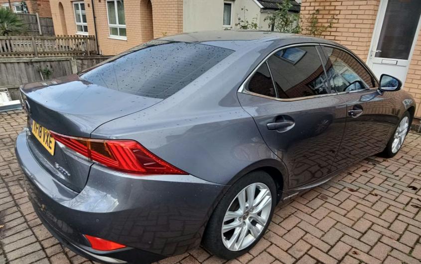 Used Lexus IS 2018 for sale - 76955515: Photo 2