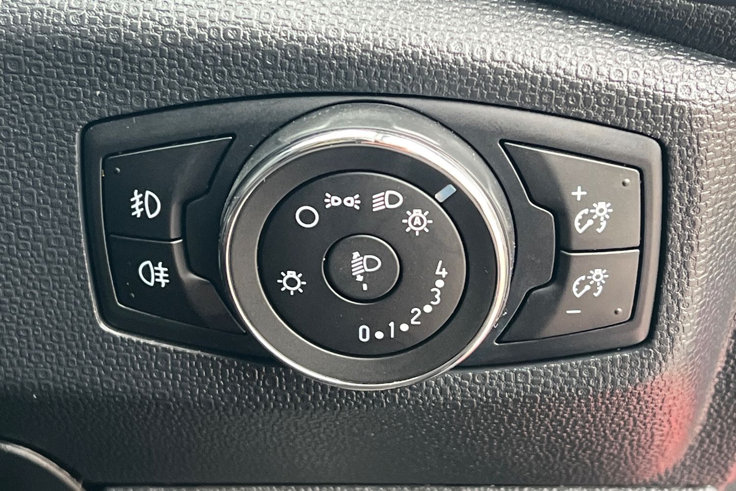 Used Ford Ecosport 2018 for sale - 77527480: Photo 18