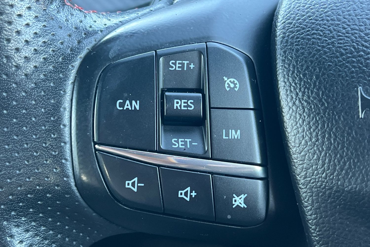 Used Ford Focus 2019 for sale - 76649239: Photo 16