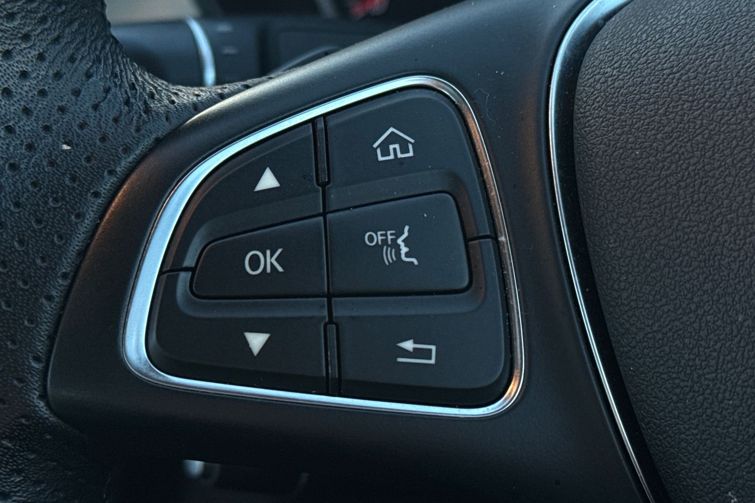 Used Mercedes-Benz C Class 2017 for sale - 77527413: Photo 11