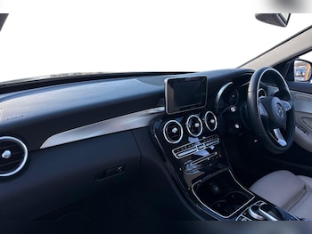 Used Mercedes-Benz C Class 2017 for sale - 77527413: Photo