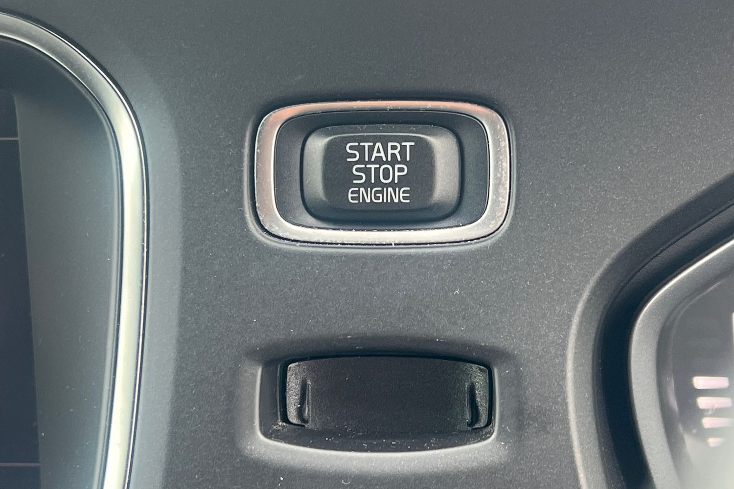 Used Volvo V40 2018 for sale - 76515970: Photo 11