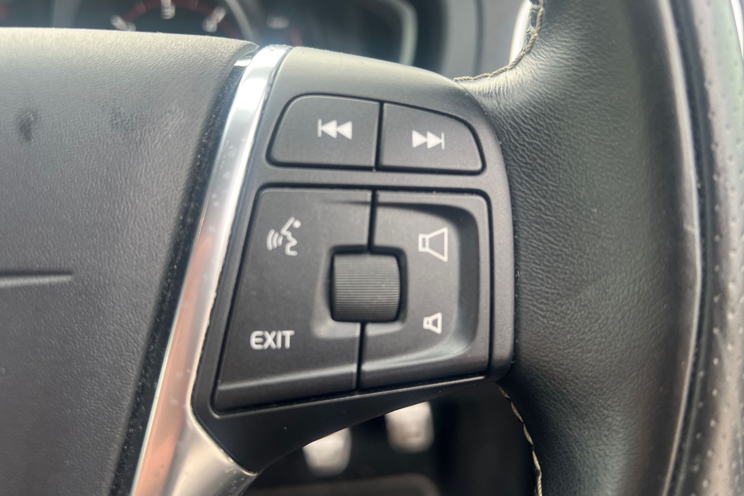 Used Volvo V40 2018 for sale - 76515970: Photo 13