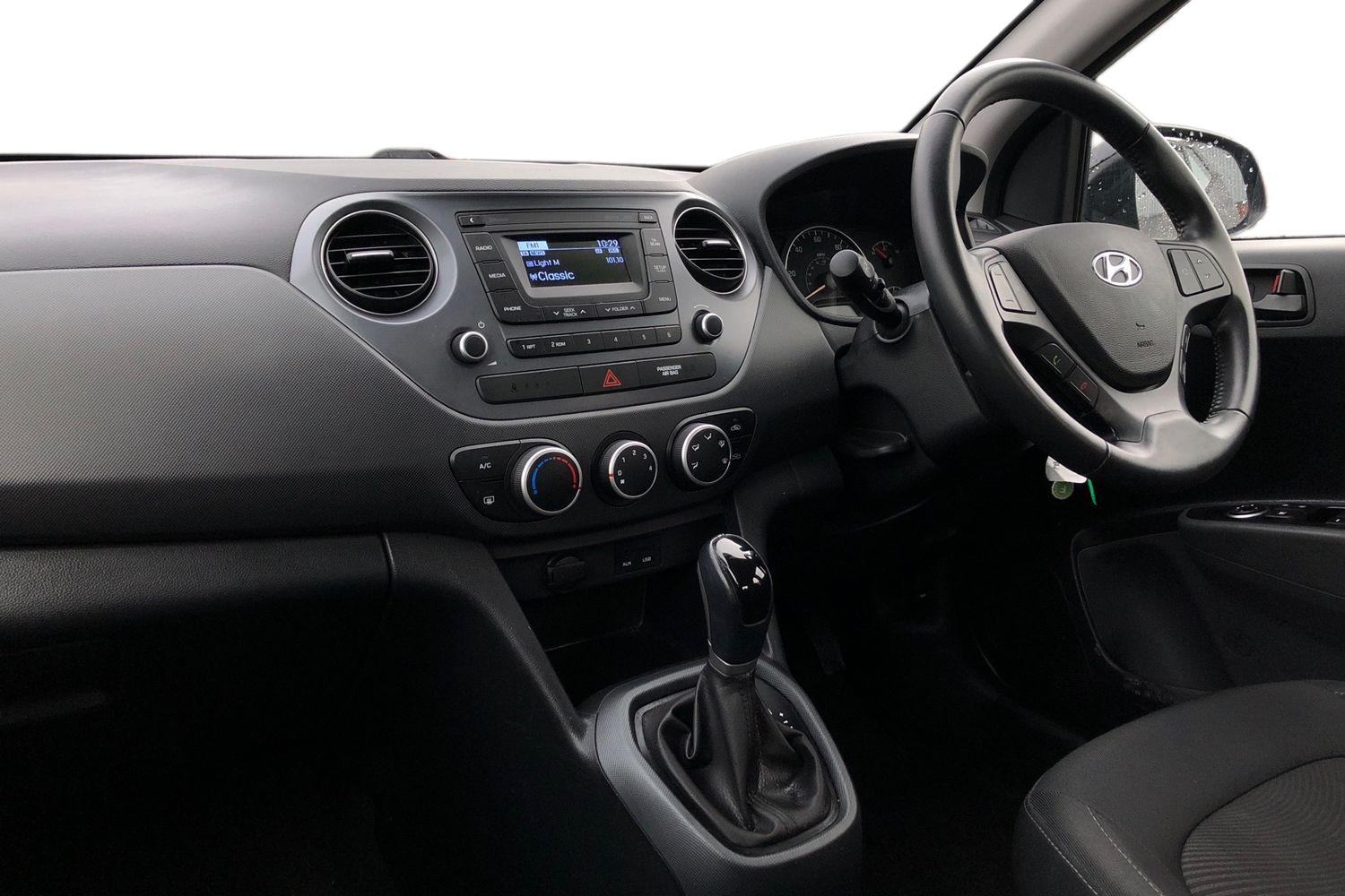 Used Hyundai i10 2019 for sale - 78084227: Photo 4