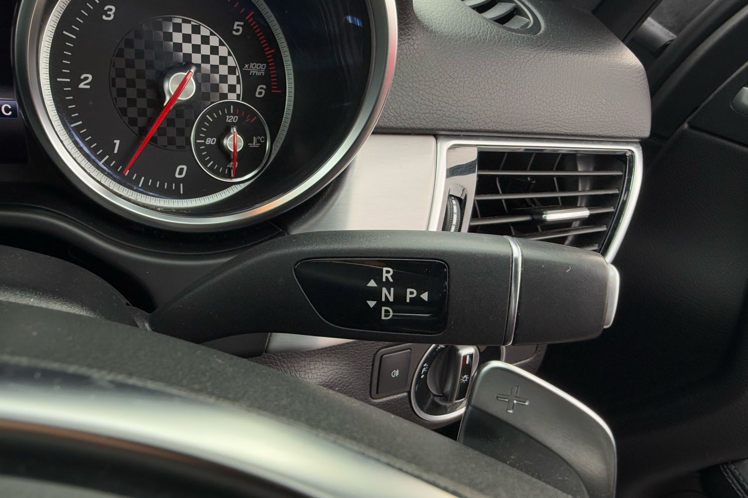 Used Mercedes-Benz GLE 2018 for sale - 76218611: Photo 10