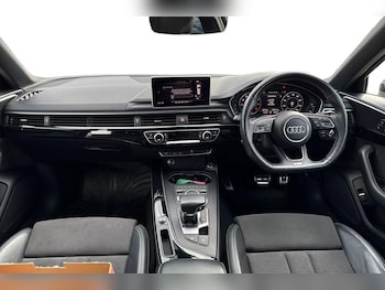 Used Audi A4 2017 for sale - 75850401: Photo