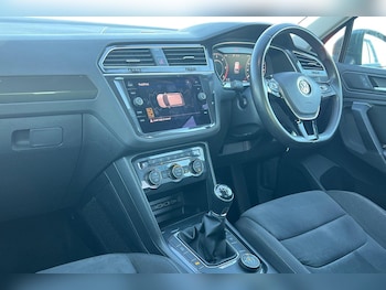 Used Volkswagen Tiguan 2018 for sale - 76629999: Photo