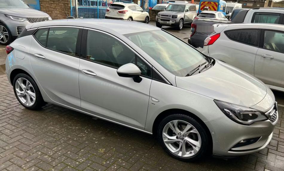 Used Vauxhall Astra 2018 for sale - 76916380: Photo 1