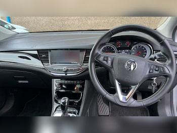 Used Vauxhall Astra 2018 for sale - 76916380: Photo