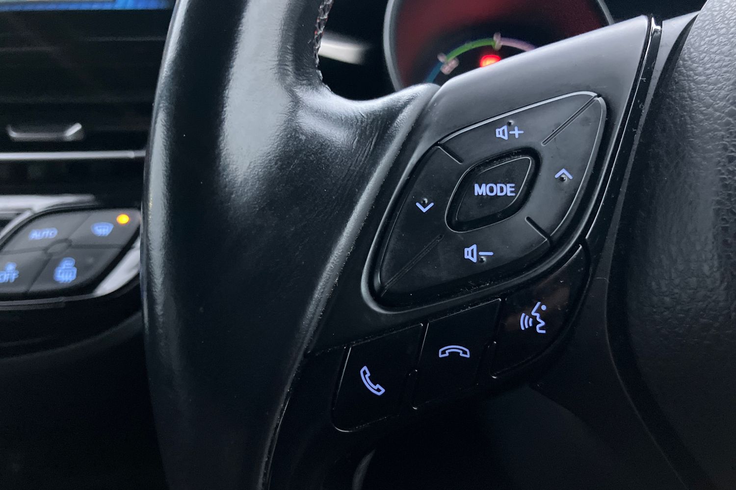 Used Toyota C-HR 2017 for sale - 76985318: Photo 14