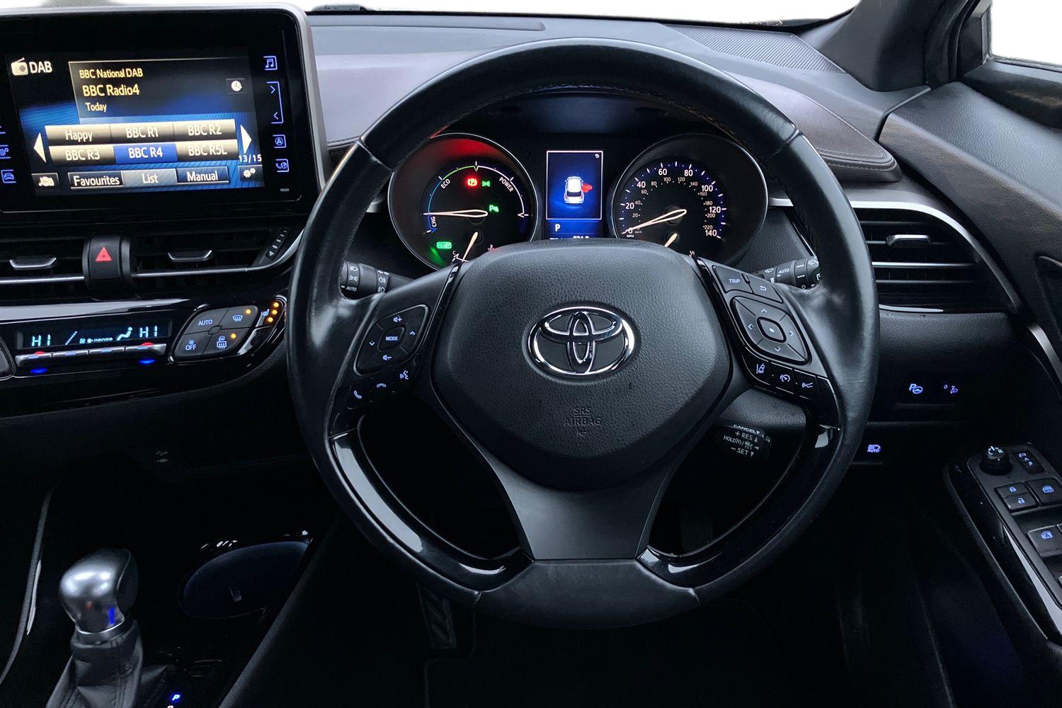 Used Toyota C-HR 2017 for sale - 76985318: Photo 5