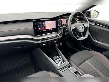 Used Skoda Octavia 2023 for sale - 77270450: Photo