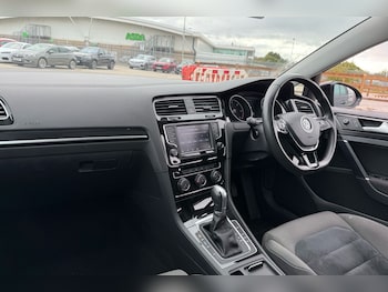 Used Volkswagen Golf 2016 for sale - 75331184: Photo