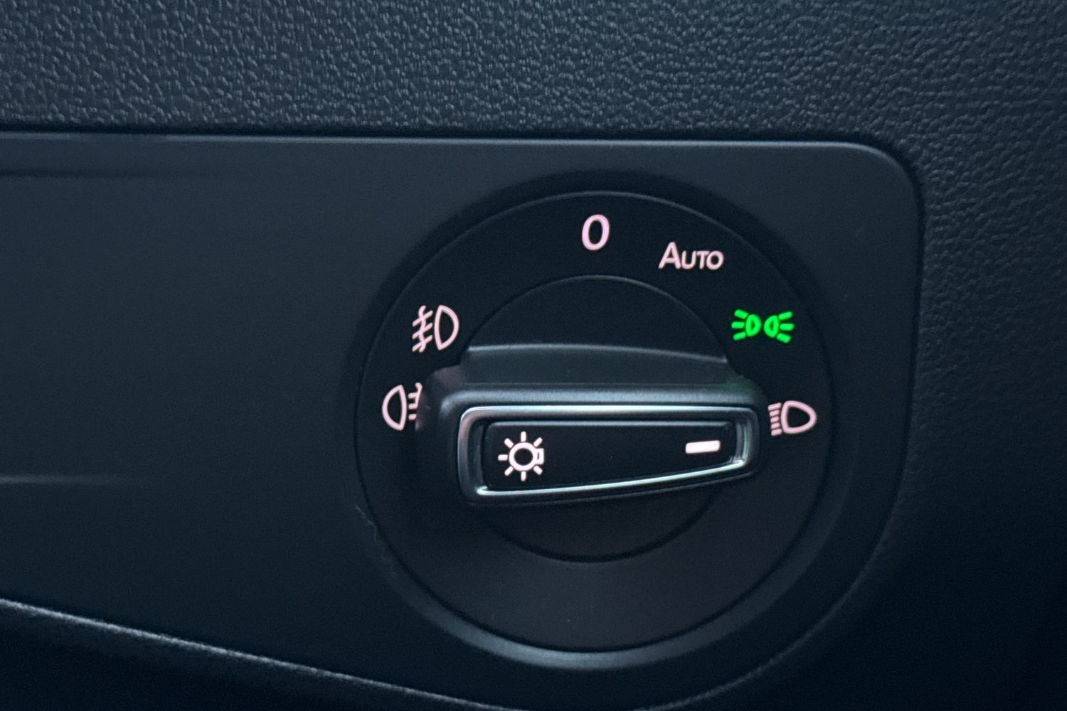 Used Volkswagen Tiguan 2018 for sale - 77477199: Photo 16